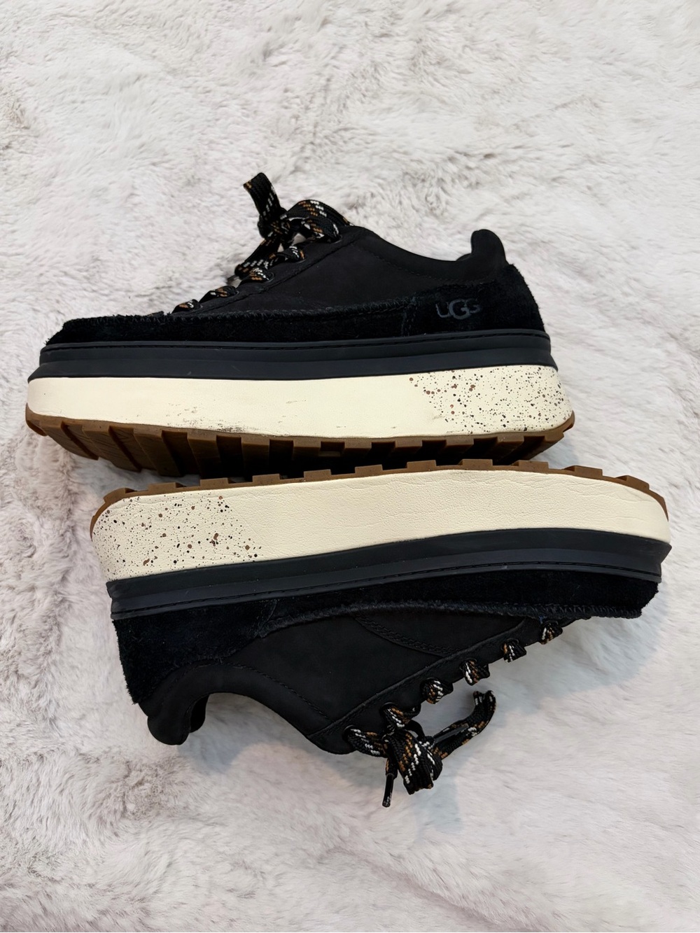 UGG Marin Lace Platform Sneakers Black Nubuck Chunky Lug Sole Size 9
